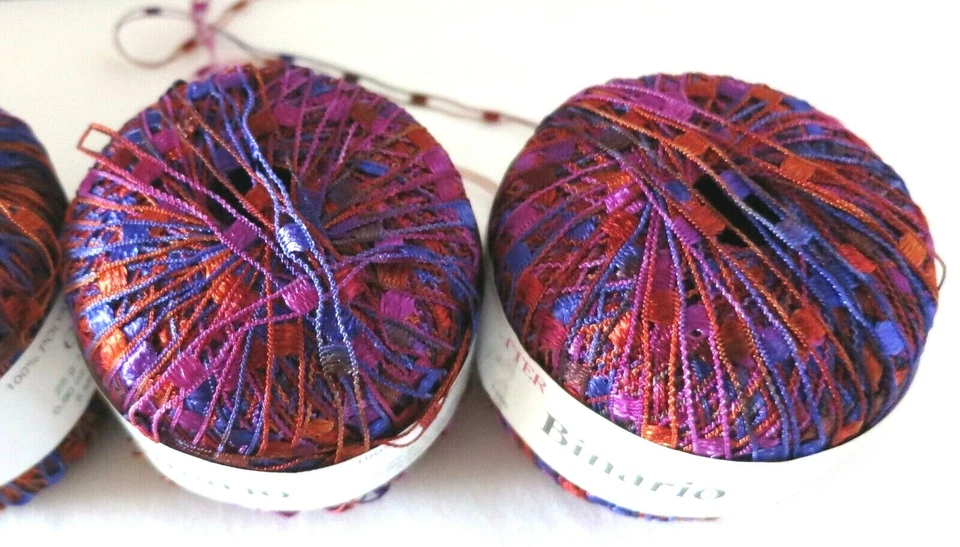 4 - BINARIO - TRENDSETTER YARNS - COLOR 100 - COPPER, PURPLE, BLUE  - 328 YARDS - Image 3 of 4