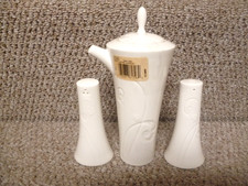 WEDGWOOD NATURE PATTERN SALT , PEPPER AND VINEGAR POURER