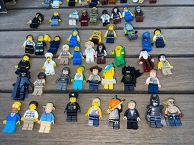 62 Lego Minifig  Piece Lot Minifigures  Batman  Hobbit Etc