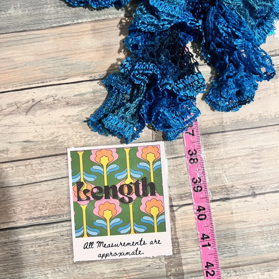 Шарф ручной работы вязаный с оборками один размер блестки богемное 90-е русалка сказочное искусство бабушка - Изображение 3 из 3