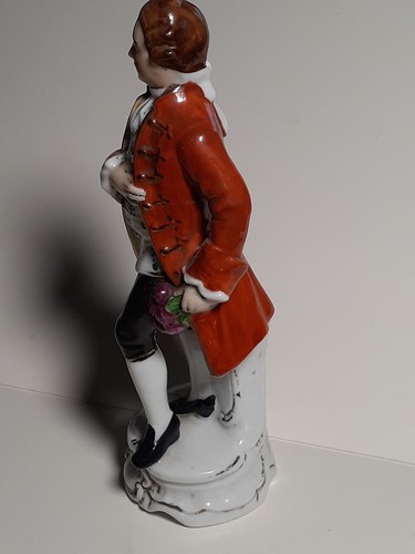 Vintage Porcelain Figurine Gentleman in Red Coat Holding Flowers Crown U Mark - Picture 7 of 10