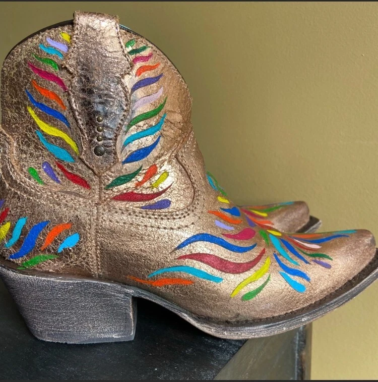painted cowgirl boots