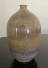 William Bill Pitney Studio Pottery Porcelain Vase 7” Tall