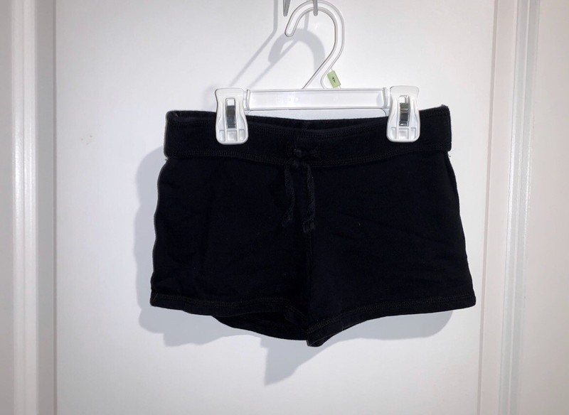 Girls size small 6/7 activewear shorts
