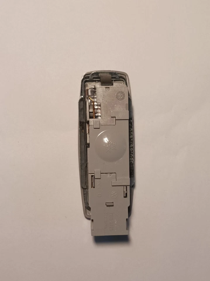 1999 - 2005 Volkswagen Golf Mk4 Dome Light Lamp Interior Upper Rear Left Right - Image 4 of 4