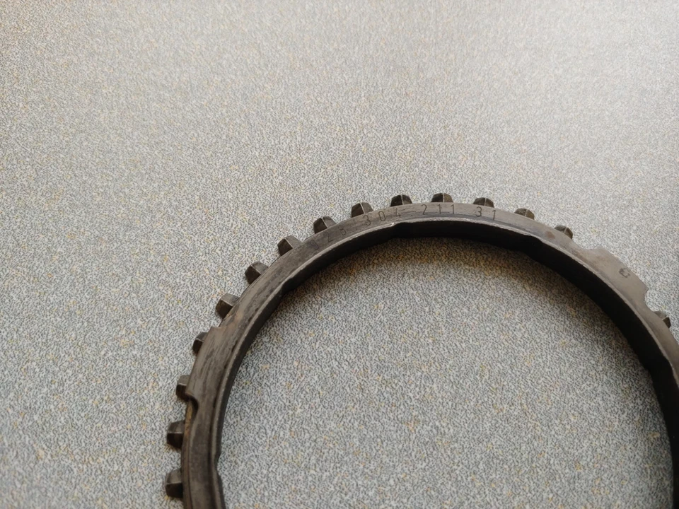 BONITO ANILLO SINCRONIZADO ORIGINAL USADO PORSCHE 911 964 993 996 CARRERA TURBO 3er - 4to Foto 4 de 4