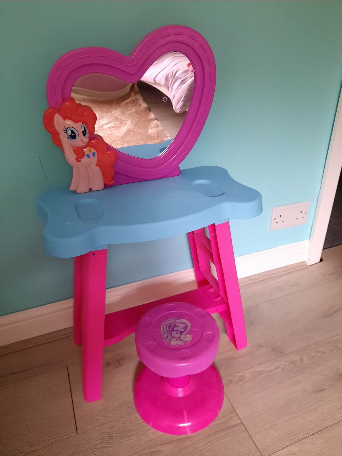 my little pony vanity table