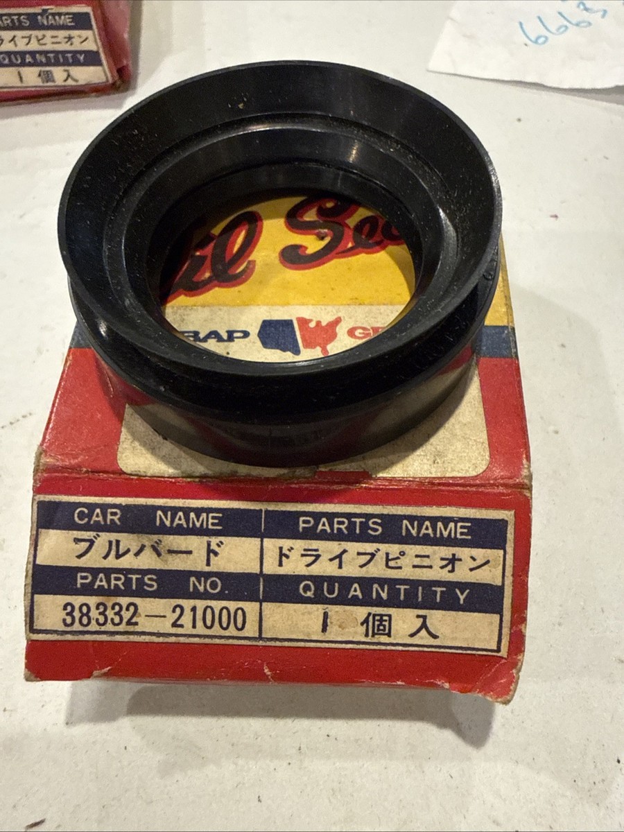 NOS MUSASHI Nissan Pinion Seal Old #38332-2100= 38189-U3001 Japan