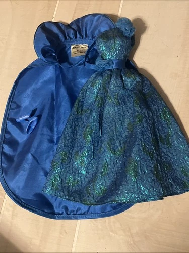 VTG 1984 Barbie Oscar de la Renta Collector Series V #9259 Blue Gown Cape Shoes
