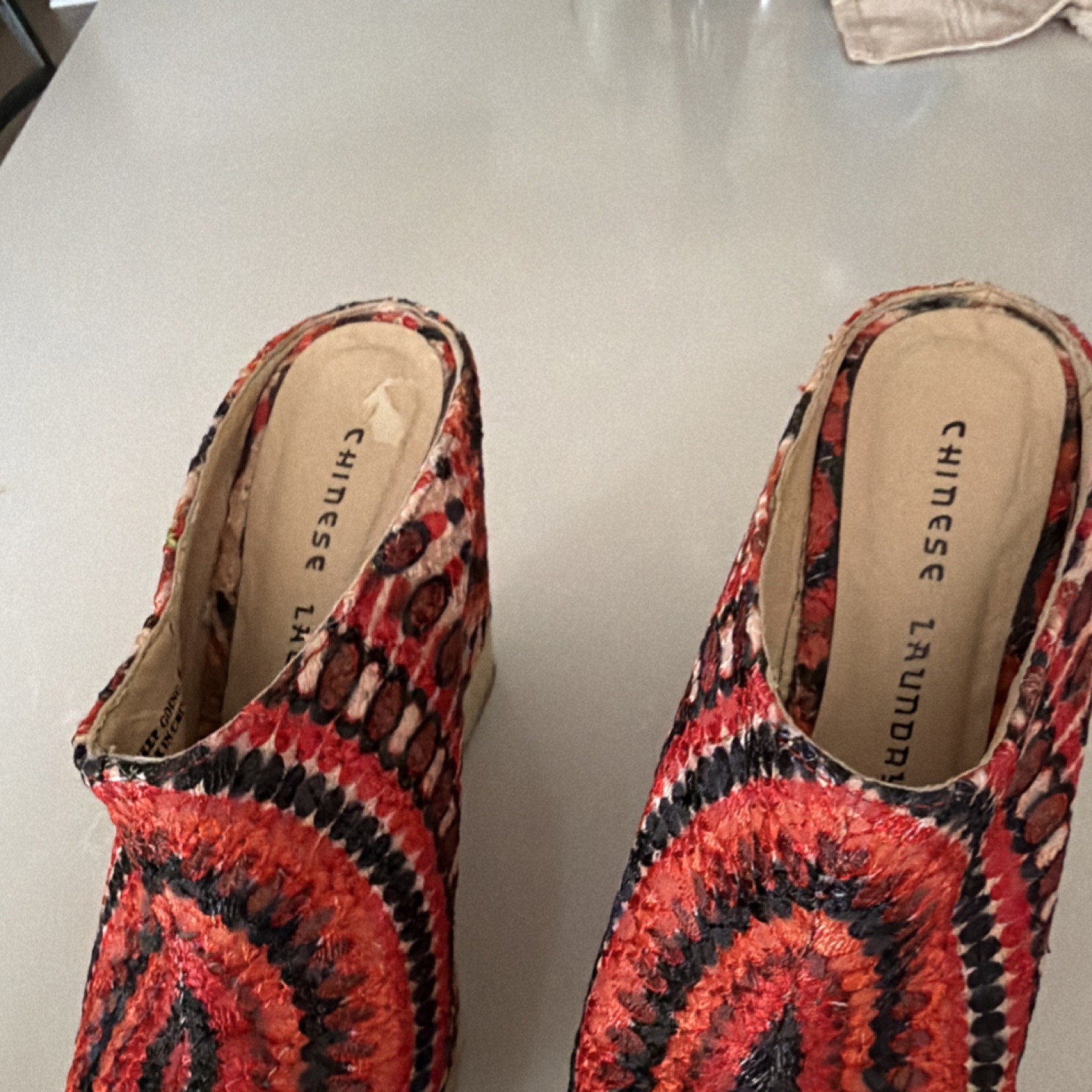 Chinese Laundry Red Geometric Patterned Fabric Sa… - image 4