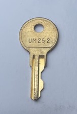 HERMAN MILLER LL / UM SERIES KEY UM252 STEELCASE