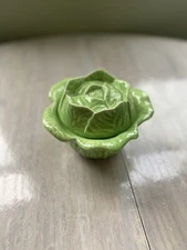 Vintage 1972 Cabbage ceramic soup bowl serving dish covered dish