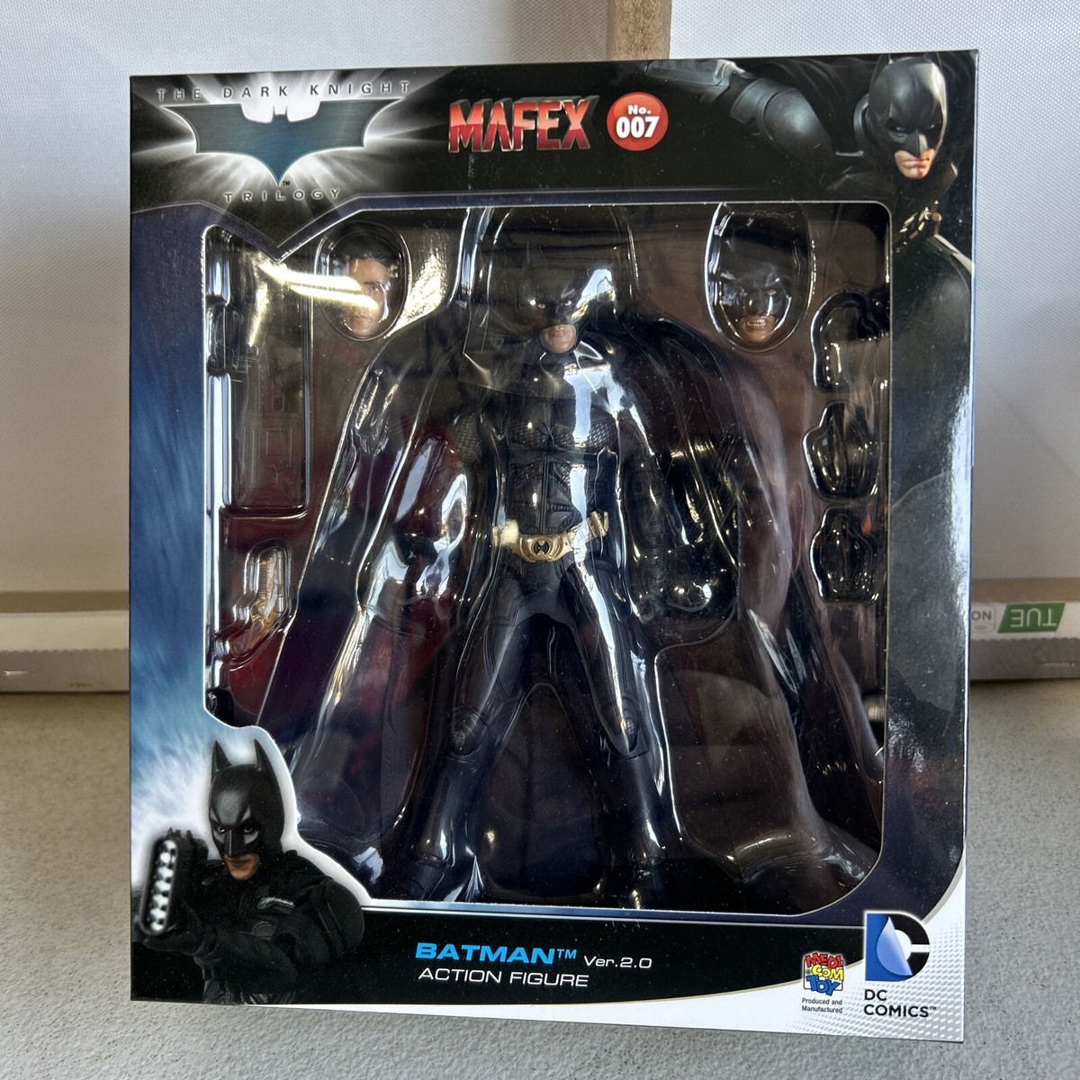Mafex No. 007 The Dark Knight Trilogy Batman Ver. 2.0 | eBay Mafex No. 007 The Dark Knight Trilogy Batman Ver. 2.0 | eBay