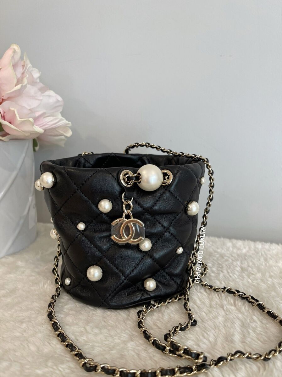 RARE🖤2021 21S Chanel Mini Pearl Bucket Black Bag Fullset W RARE🖤2021 21S Chanel Mini Pearl Bucket Black Bag Fullset W