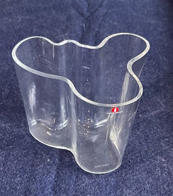 Abstract Crystal Vase SAVOY by Alvar Aalto for IITTALA FINLAND Very nice
