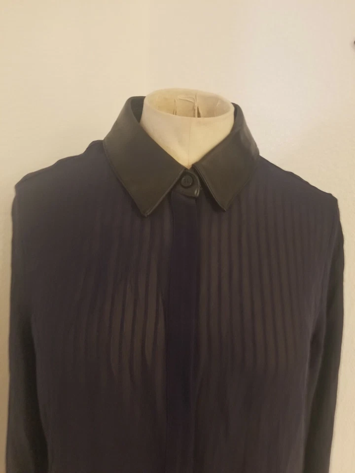 Camisa para mujer MONIKA CHIANG talla pequeña 100 % seda cuello de cuero con botones Foto 3 de 4