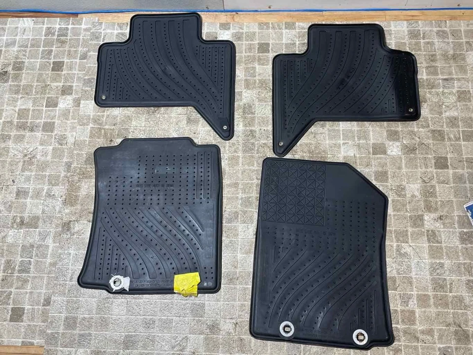 适用于 2012 - 2015 年丰田 TACOMA 前后橡胶脚垫 4 件套原始设备制造商 — 第 2/4 张图片