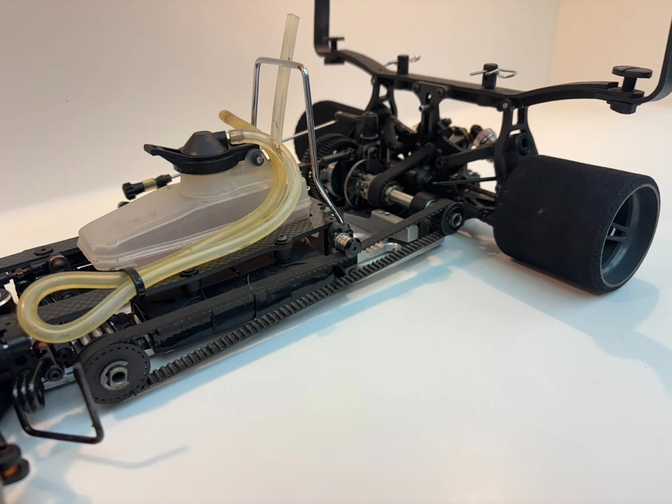 SERPENT  1/8 ON ROAD 990 EVO  GP - Image 2 of 4