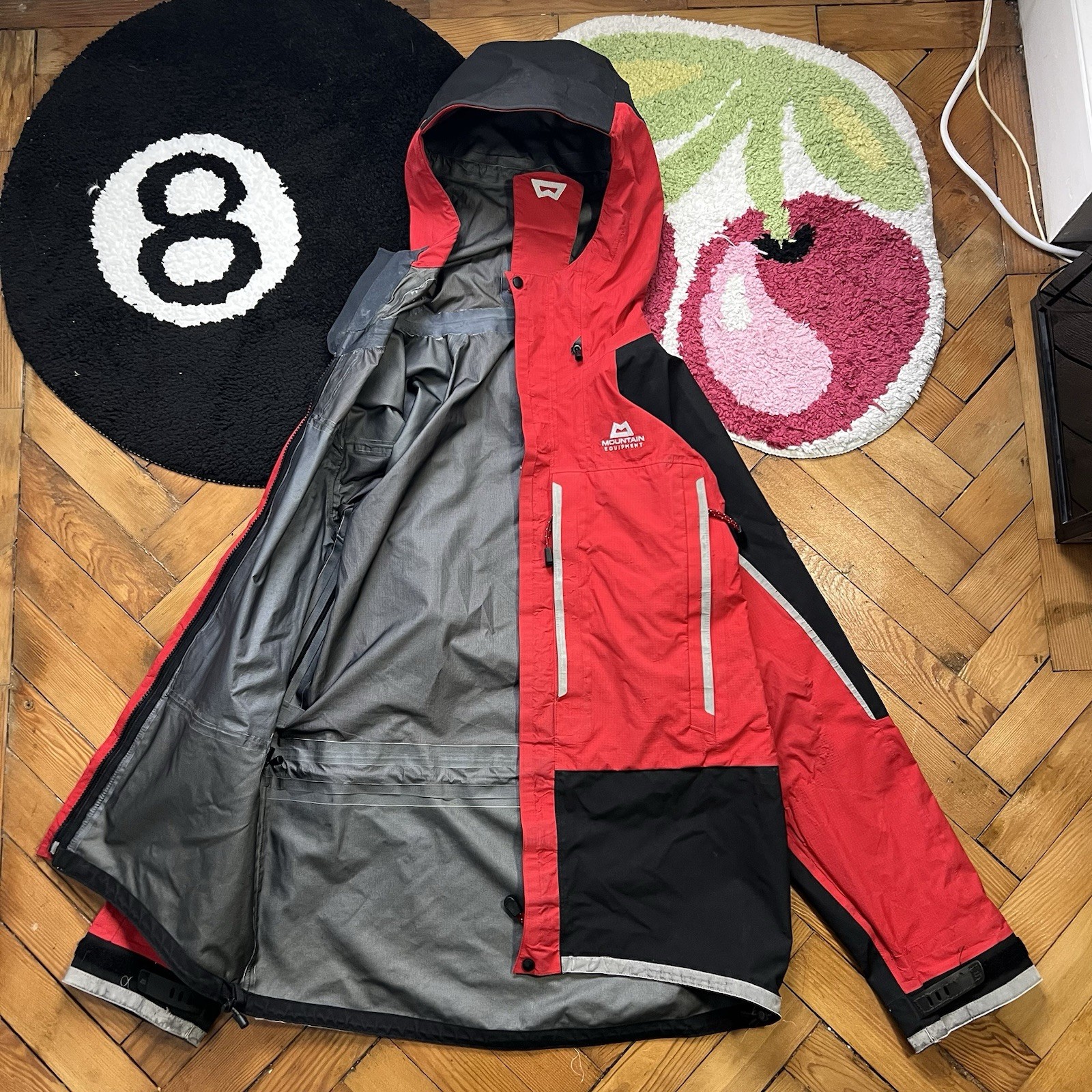 Mountain Equipment Red Kongur Gore-Tex Pro Shell Waterproof Hooded Jacket image 10