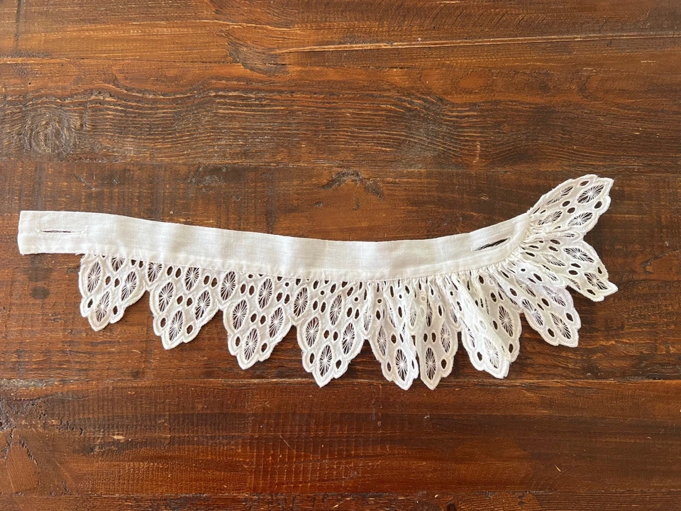  Vintage 3 Ivory Child's Collar Detachable  - Image 2 of 4