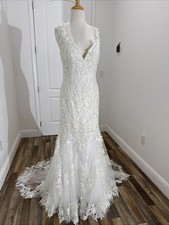 Elegant Lace Mermaid Wedding Dress Off White Size 12 Ivory