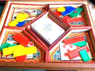 ancien jeu de nain jaune avec jetons et cartes - Photo 1/4