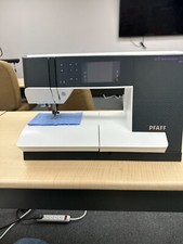 Pfaff Quilt Expression 720 with IDT in Pristi...