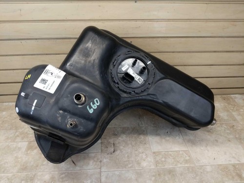 2017-2020 Audi R8 OEM Fuel Tank Assembly LH Driver P/ 4S0201021F - Picture 3 of 5