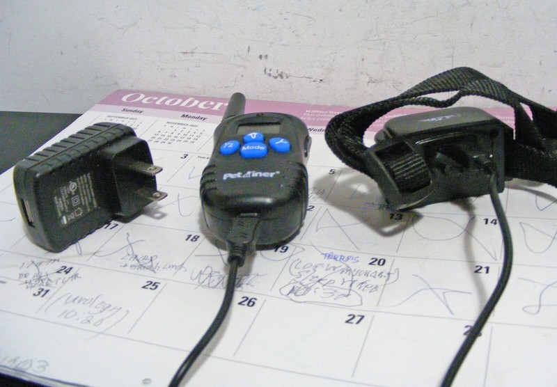"Pet Trainer" {PeTrainer-tm} Active electronic dog training system, complete