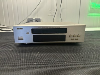 Denon DCD-F100 Compact Disc Spieler Lesen!