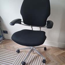Used Humanscale Freedom Office Chair – Spares or repair - Needs New Gas Lift 