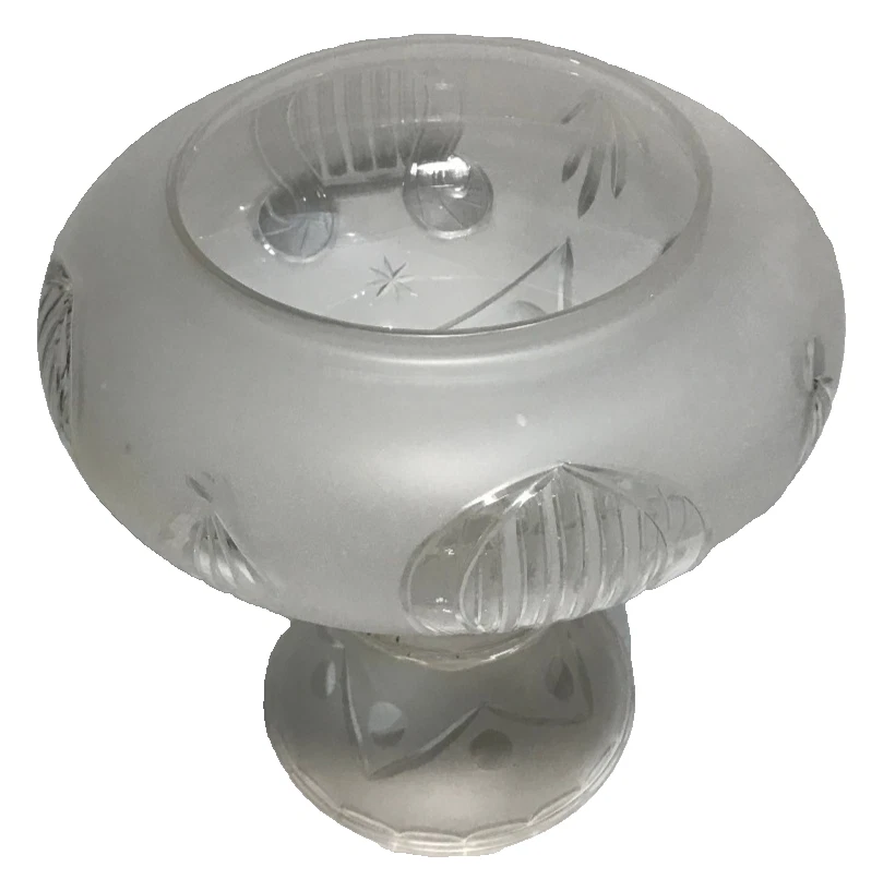 New 9 3/4" Ht Engraved Astral Lamp Shade, Hand Cut Crystal Glass, 6 3/16" Fitter - Image 4 of 4