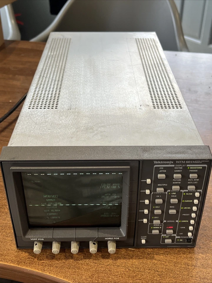 Tektronix WFM 601M Serial Component Digital Waveform Monitor WORKING - Image 3 of 4
