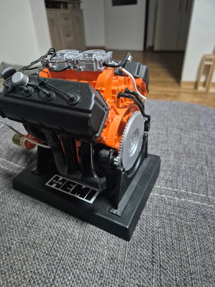 Liberty Classics Inc. 6107 Dodge 426 Hemi Engine 2004 - Bild 2 von 4