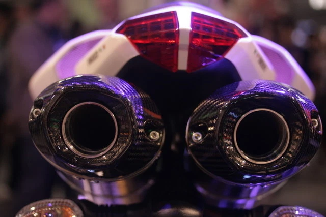 Ducati 848/1098/1198 2007-2012 Silmotor Exhaust System Slipon Silencers Carbon - Image 2 of 4