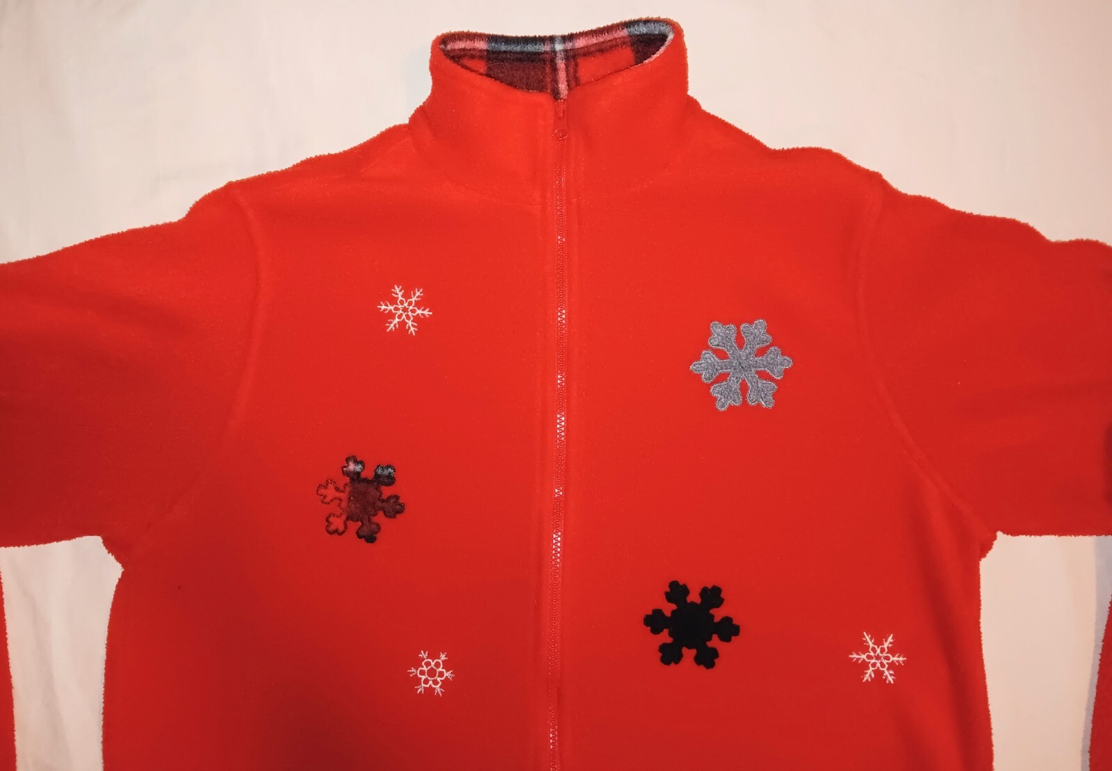 WOMENS BASIC EDITION EMBROIDERED SNOWFLAKES ZIP R… - image 2