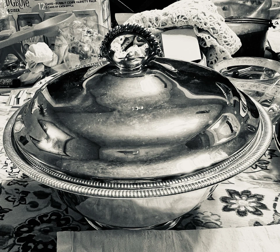  William Rodger’s Silver Plate3 piece  Chafing Dish with Lid/Warmer MCM Vintage  - Image 2 of 4