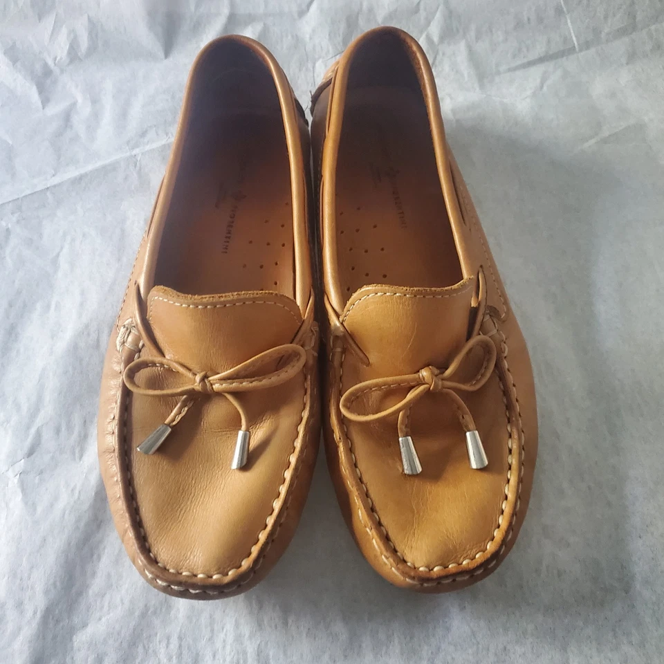 Mocasines de conducción Mercanti Fiorentini de cuero tostado para mujer 6,5B borla con lazo  Foto 3 de 4