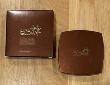 NIB Avon Glow Bronzing Powder SunKissed Glow P01 F2646 10.5 g Discontinued
