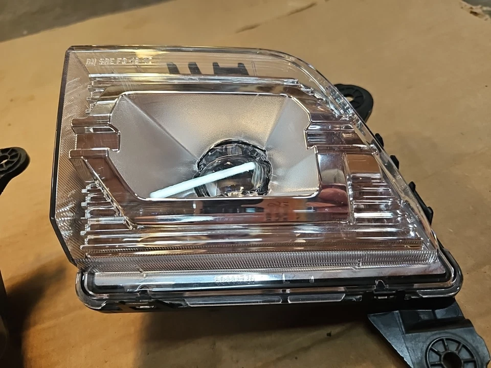 OEM 19-23 Chevrolet Silverado 1500 2500 3500HD LED luz antiniebla izquierda y derecha conjunto 2 Foto 3 de 4