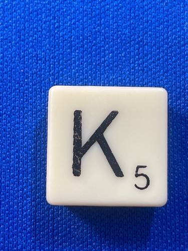 Kunststoff SCRABBLE Fliesen Elfenbein Schwarz Buchstaben als Ersatz, Basteln Alphabete Spielen - Bild 13 von 29
