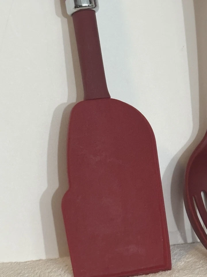 KitchenAid Silicone Cooking Utensils Slotted Spoon Turner Tongs 4 Piece Set Red! - Image 3 of 4