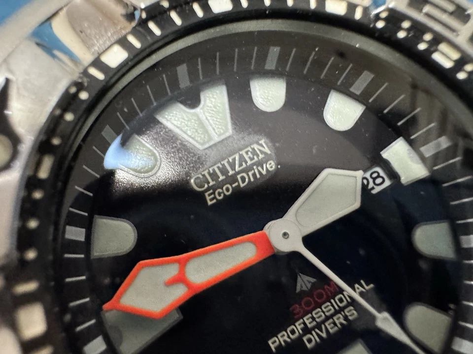 Citizen B873-S057892 Date Divers Professional 300m Eco-Drive * Para piezas * Foto 2 de 4
