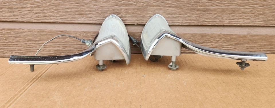 Mercury Cougar XR7 1969-1970 RH-LH OEM LUCES DE RESPALDO CARCASA Y CABLEADO  Foto 3 de 4