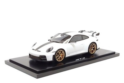 Spark 1:18 Porsche 911 GT3 (992.2) in White / Black Stripe (Dealer
