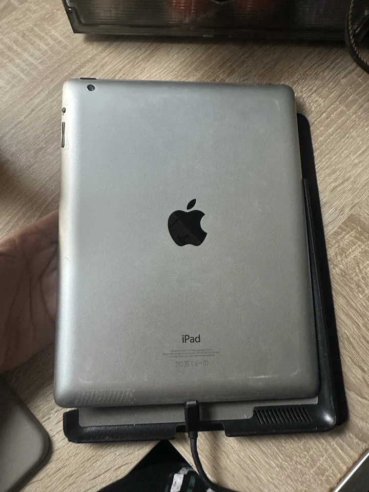 Apple iPad 4. Gen. 32GB, WLAN, 24,64 cm, (9,7 Zoll) - Schwarz