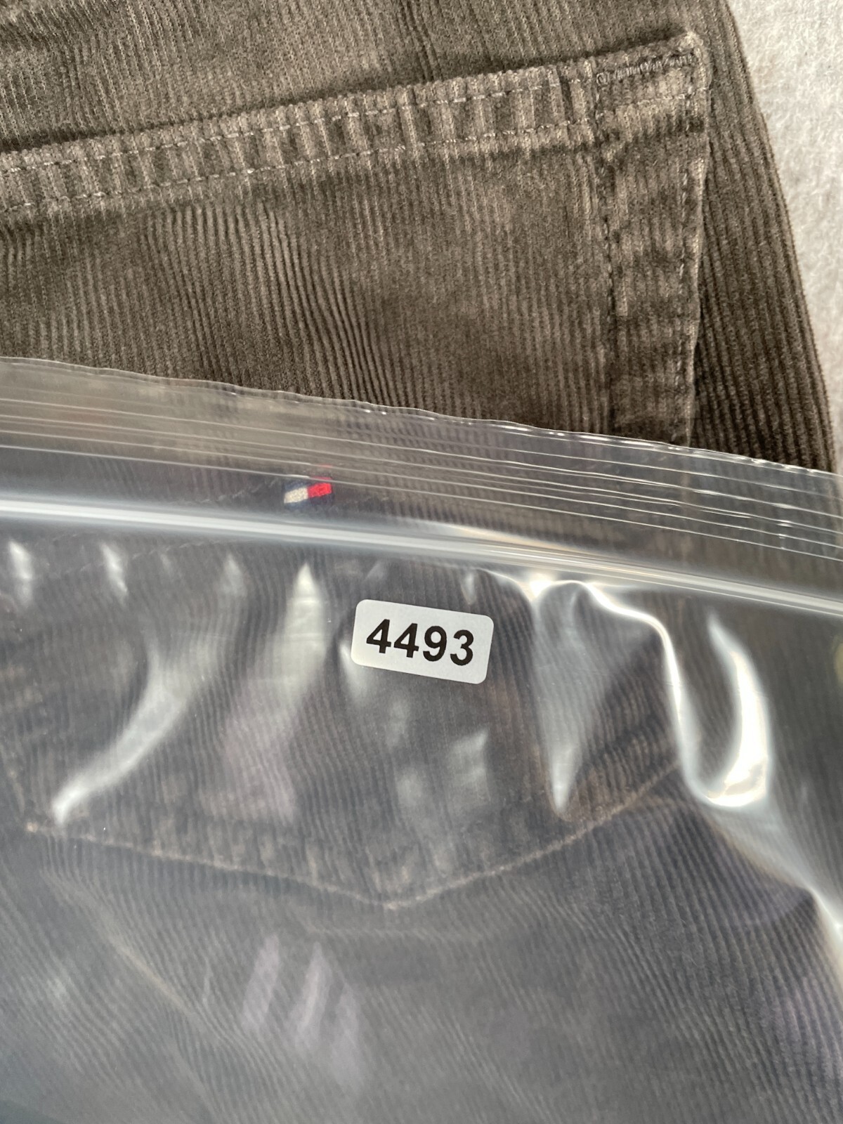 Tommy Hilfiger Trousers Mens 32x30 Brown Corduroy Pants Smart Casual Madison USA thumbnail 16