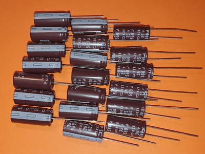 20x Elko 560µF / 35V 105°C 10x24mm Nippon Chemicon