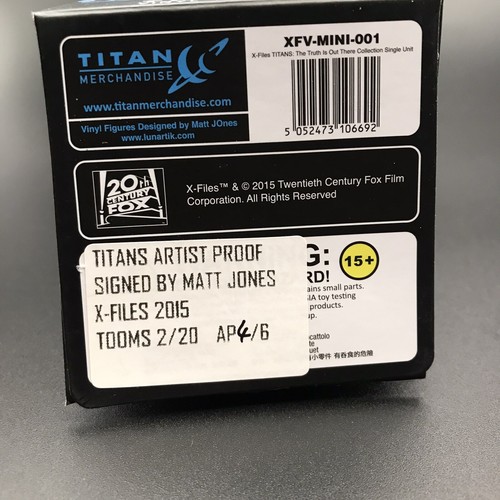 TOOMS | The X-Files | Prueba de artista firmada | Figura de vinilo Titanes de 3” - Imagen 4 de 5