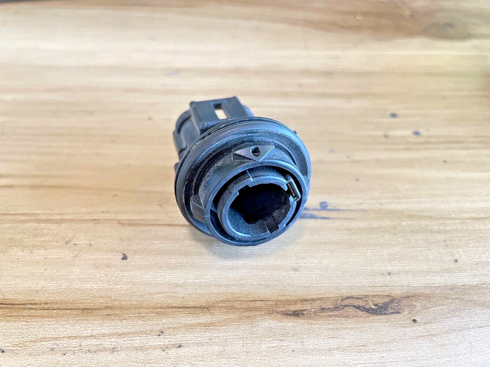 20022006 Nissan Altima front turn signal bulb socket oem 19 eBay